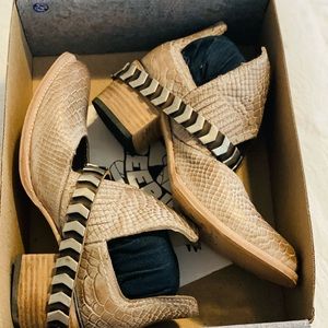 Free Bird ( Blade ) Boots